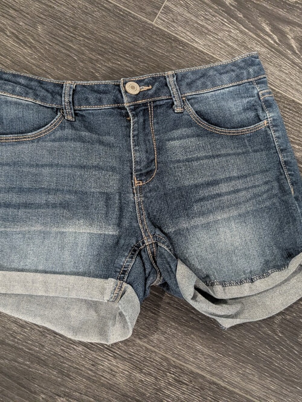 SO Womens Mid-Blue Rolled Cuff Denim Shorts